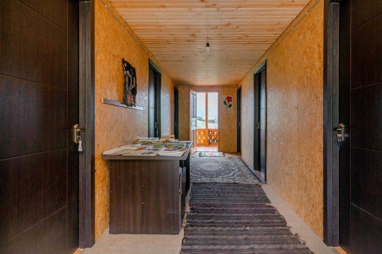 Guesthouse Elisabeth Omalo ภายนอก รูปภาพ