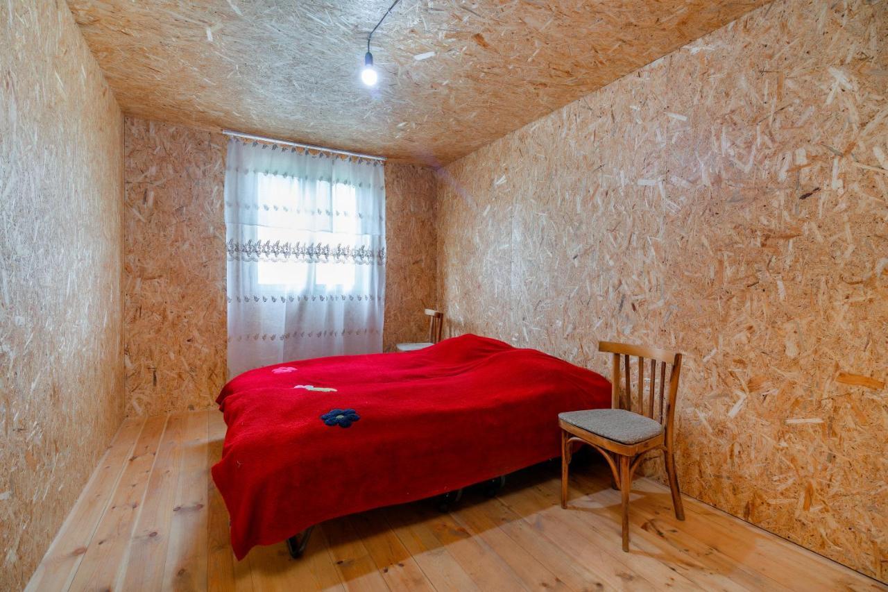 Guesthouse Elisabeth Omalo ภายนอก รูปภาพ